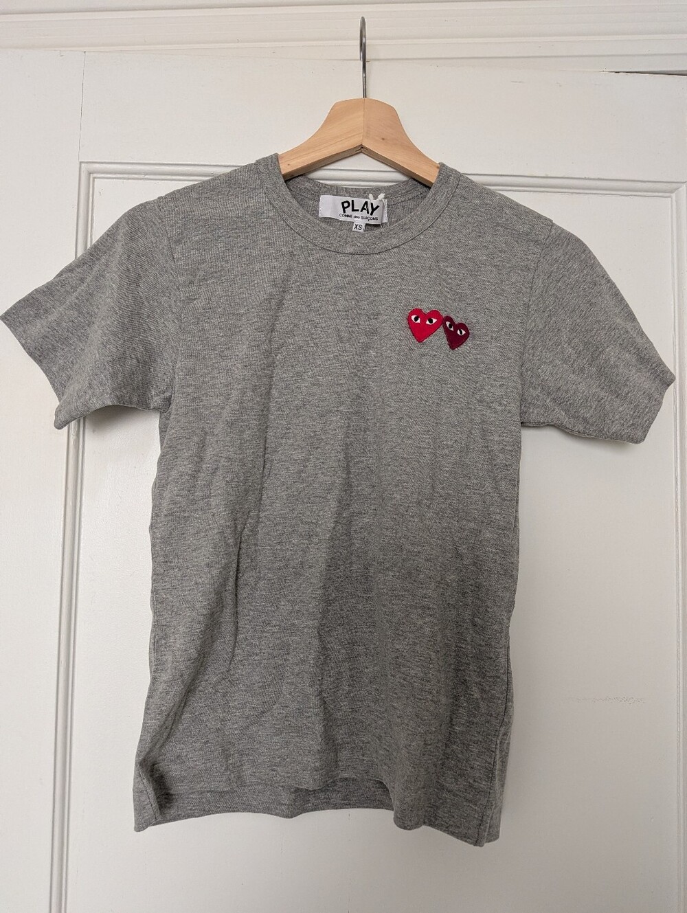 NWT Comme Des Garcons Gray With Two Red Hearts Women T-shirt Size: X-Small